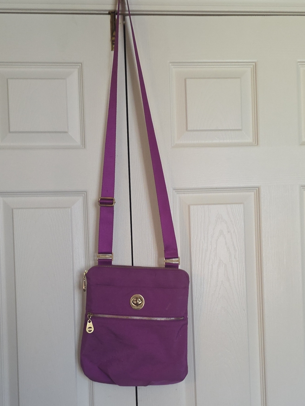 Baggallini Purple Crossbody Shoulder Bag